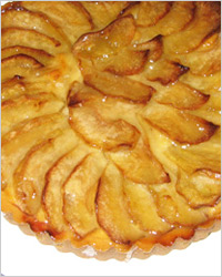 Французский открытый яблочный пирог